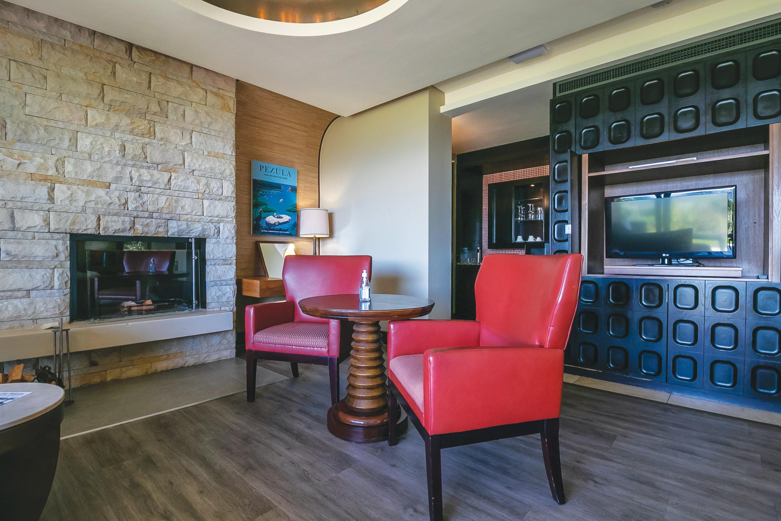 Pezula Nature Retreat Knysna Exterior photo A suite at the hotel