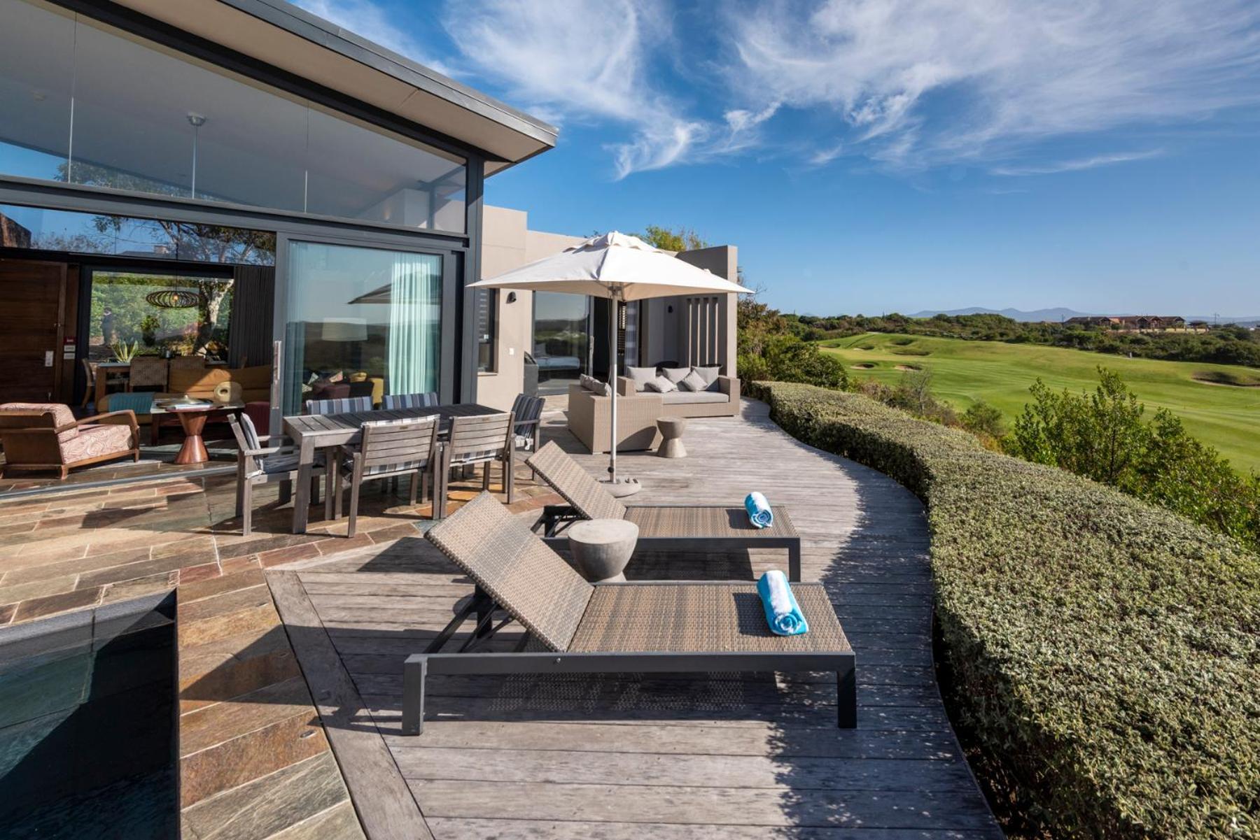 Pezula Nature Retreat Knysna Exterior photo The deck at the Cape Town edition